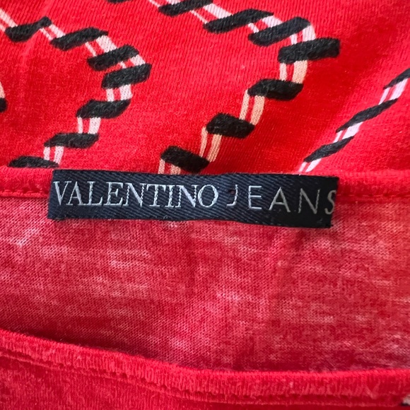 Valentino Jeans/Sport red cropped, cap sleeve T - Picture 8 of 10
